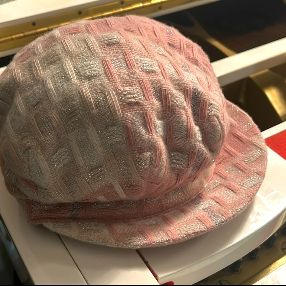Burberry Wool Cashmere Plaid Hat NWOT Size M